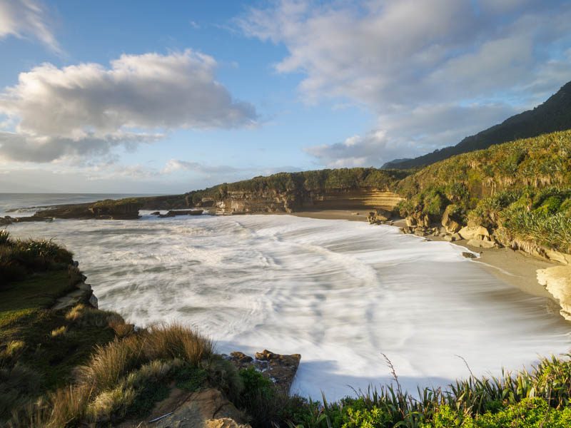 Plage sauvage de la West-Coast en Nouvelle-Zélande