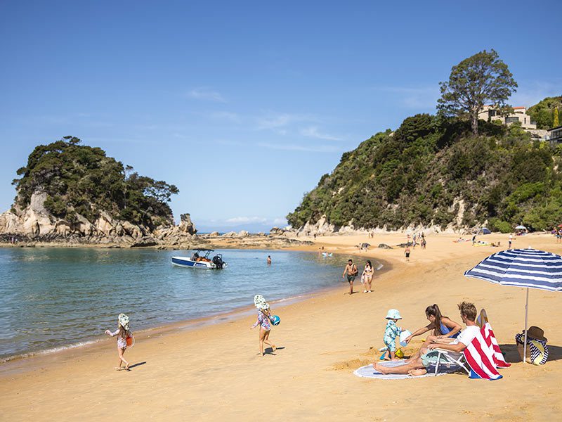 Plage de Kaiteriteri dans la région de Tasman, en Nouvelle-Zélande