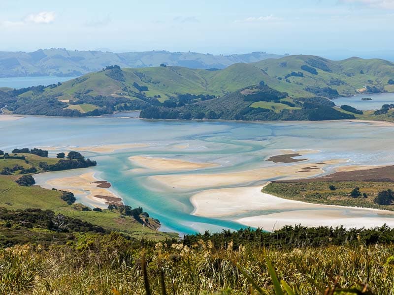 Vue sur la mer et la plage de la péninsule d'Otago à Dunedin en Nouvelle-Zélande