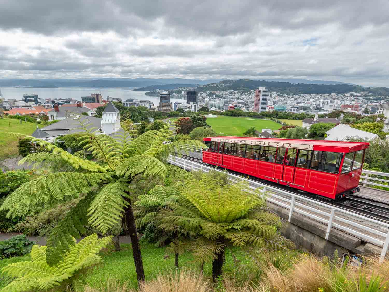 Vue de Wellington et du Cable Car en Nouvelle-Zélande