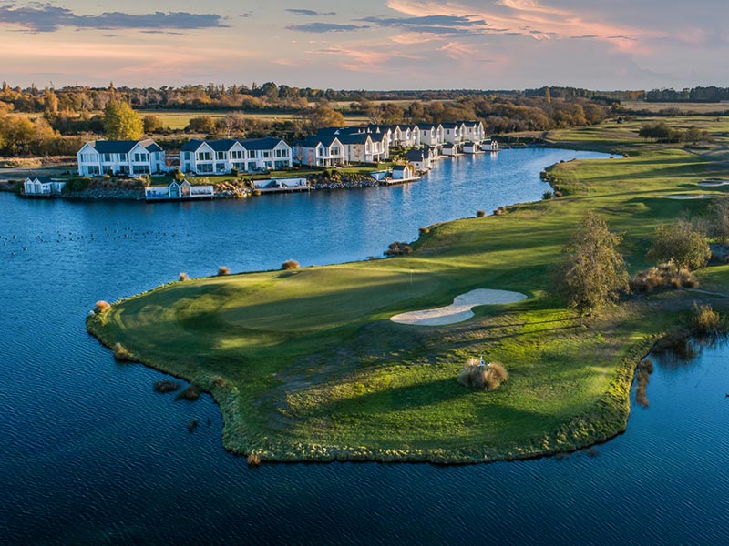 vue aérienne d'un golf en Nouvelle-Zélande